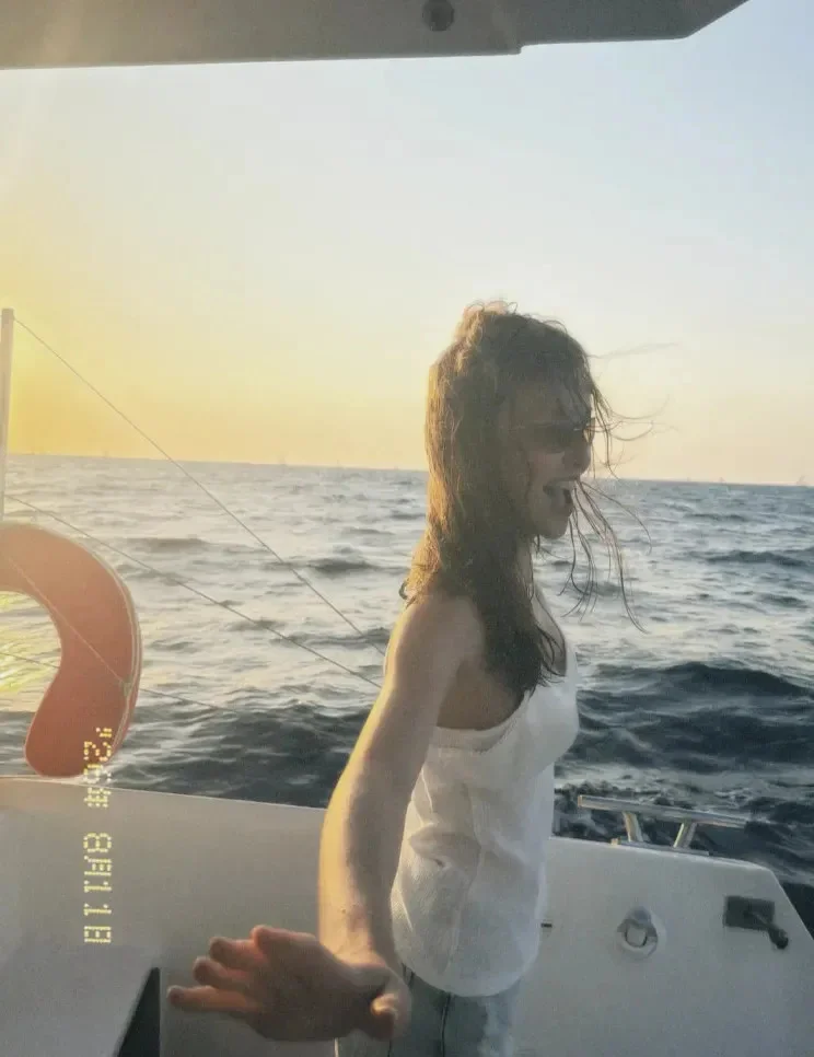 «Время бежит»: Анна Пересильд умилила поклонников семейными кадрами с отдыха в Греции «Время бежит»: Анна Пересильд умилила поклонников семейными кадрами с отдыха в Греции Анна Пересильд, Юлия Пересильд, знаменитости, отдых, Греция, семья, фото