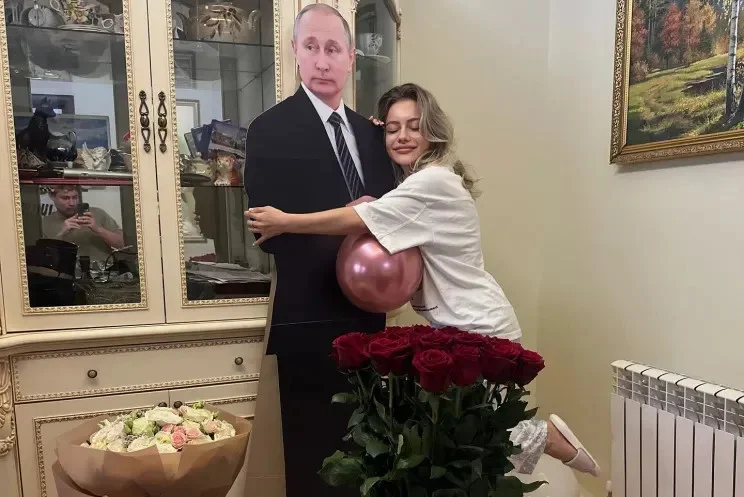 Свадьба века от Гуляева: сын дизайнера женился на красавице-гимнастке Свадьба века от Гуляева: сын дизайнера женился на красавице-гимнастке свадьба, Гуляев, гимнастка, дизайнер, светская жизнь