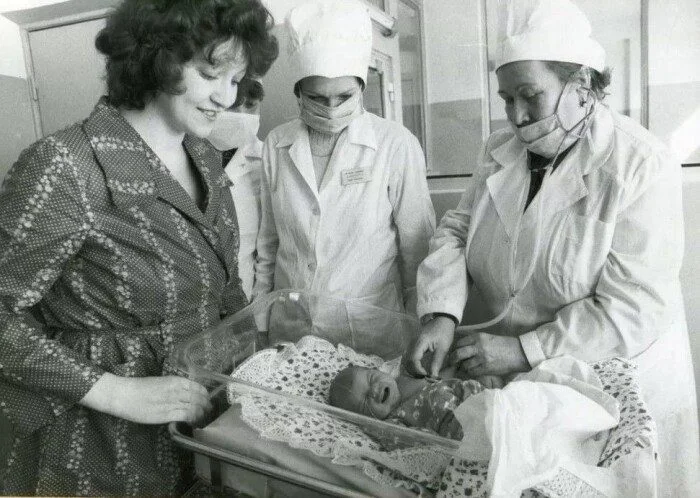 Первая девочка из пробирки СССР: 40 лет спустя Первая девочка из пробирки СССР: 40 лет спустя ЭКО, история, СССР, Алёна Донцова, семья