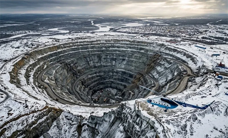 Огромная воронка, которая засасывает вертолеты
