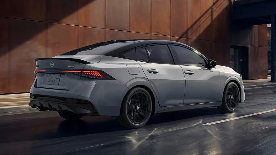 Седан Nissan Sentra обновился: появилась «тёмная» версия Седан Nissan Sentra обновился: появилась «тёмная» версия Nissan, Sentra, авто, новинки, Midnight Edition