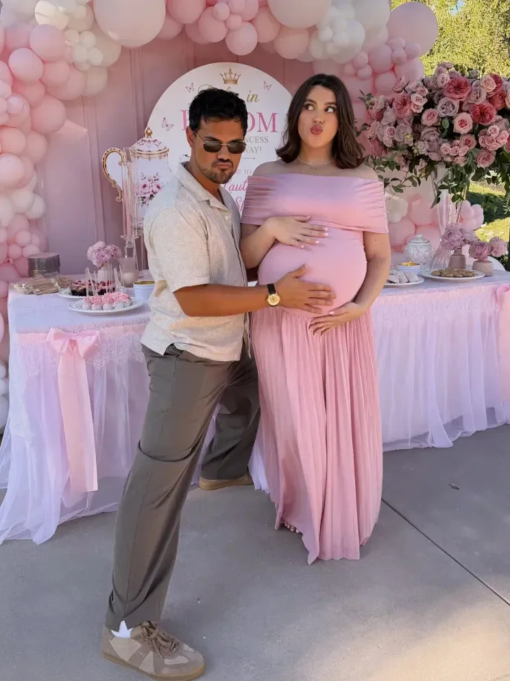 «Сумеречный» Джейкоб станет отцом: как прошел звездный baby shower «Сумеречный» Джейкоб станет отцом: как прошел звездный baby shower Тейлор Лотнер, Сумерки, Бэби шауэр, Знаменитости, Светская хроника