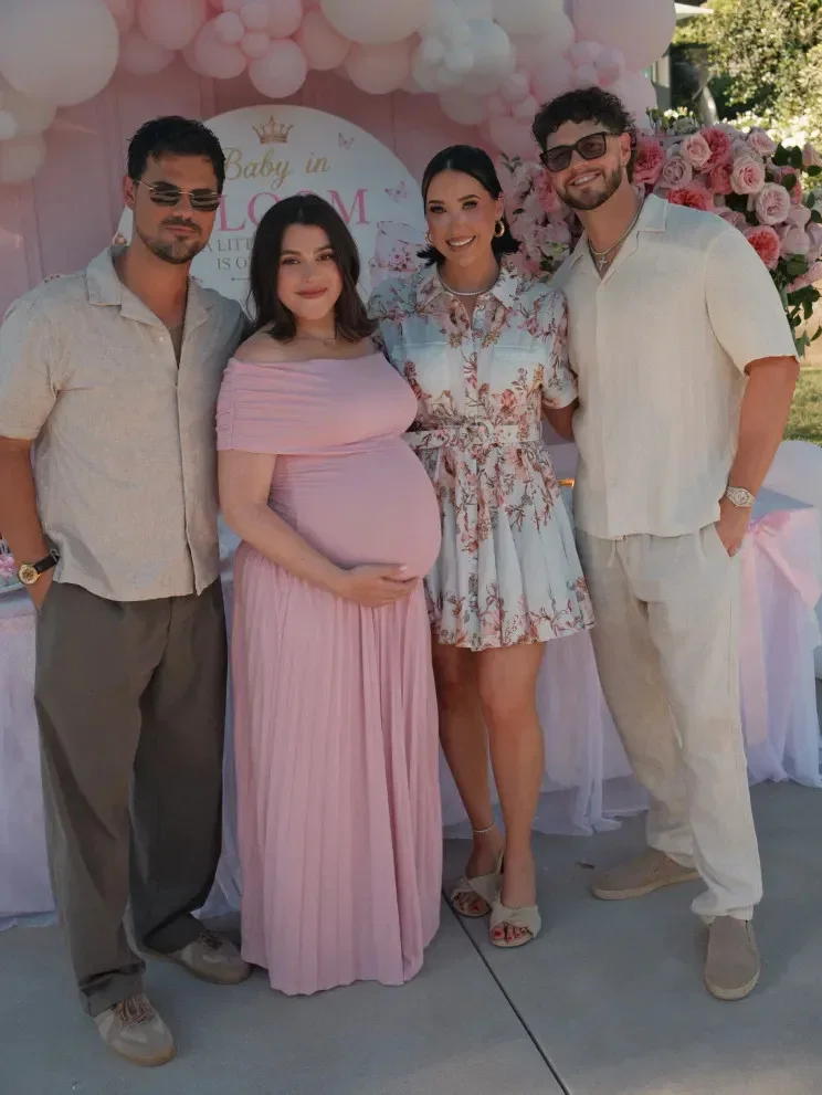 «Сумеречный» Джейкоб станет отцом: как прошел звездный baby shower «Сумеречный» Джейкоб станет отцом: как прошел звездный baby shower Тейлор Лотнер, Сумерки, Бэби шауэр, Знаменитости, Светская хроника