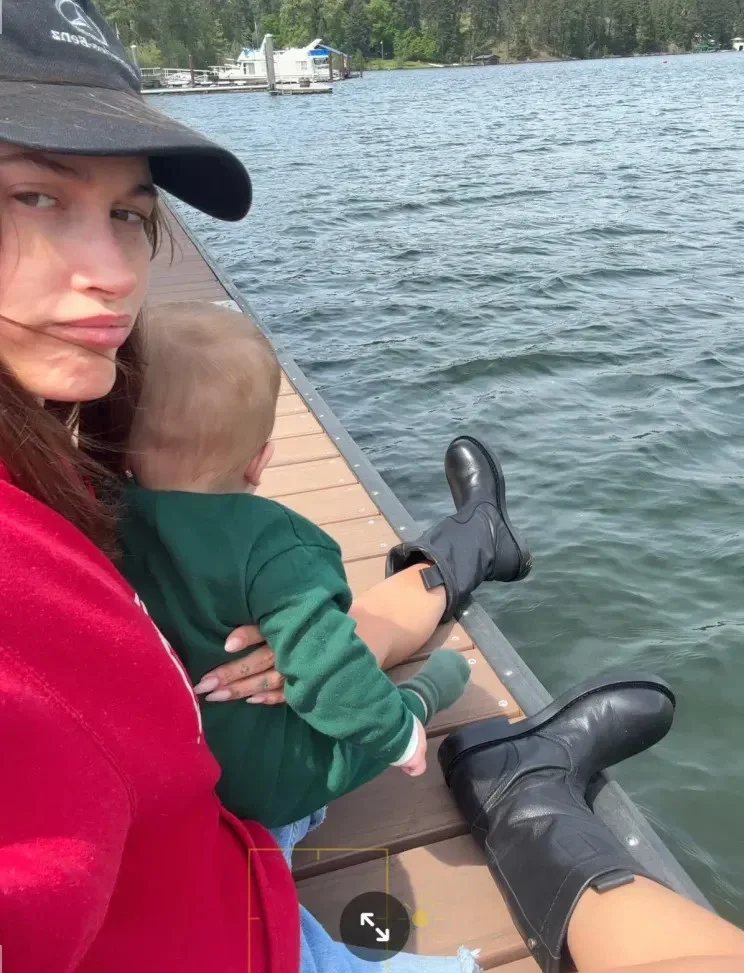 Два года счастья: Хейли Бибер показала редкие кадры с сыном Два года счастья: Хейли Бибер показала редкие кадры с сыном Хейли Бибер, Джастин Бибер, Джек Блюз, семья, день рождения, знаменитости
