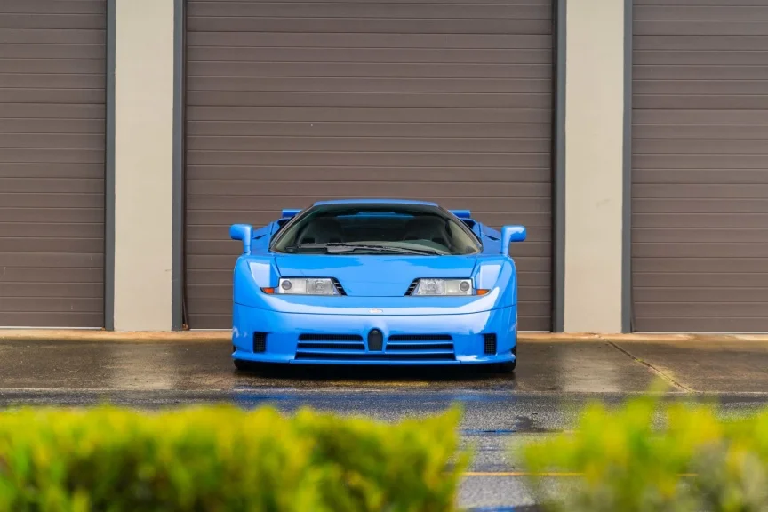 Найденный спустя 25 лет Bugatti EB110 SS уйдет с молотка Найденный спустя 25 лет Bugatti EB110 SS уйдет с молотка Bugatti, авто, аукцион, раритет, суперкар