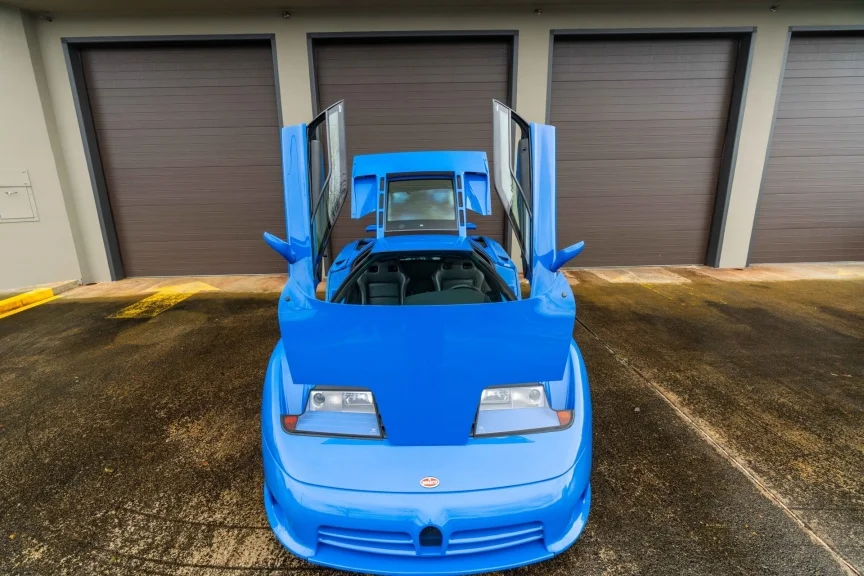 Найденный спустя 25 лет Bugatti EB110 SS уйдет с молотка Найденный спустя 25 лет Bugatti EB110 SS уйдет с молотка Bugatti, авто, аукцион, раритет, суперкар