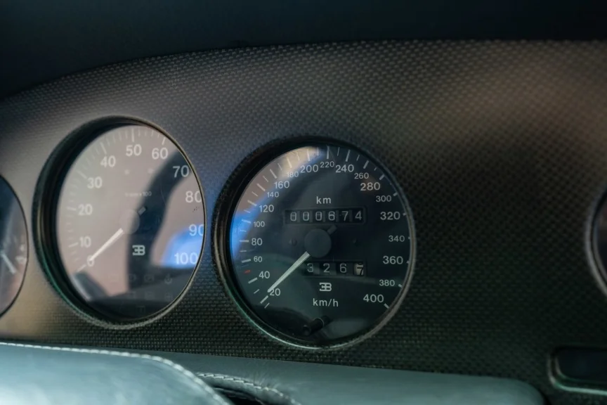 Найденный спустя 25 лет Bugatti EB110 SS уйдет с молотка Найденный спустя 25 лет Bugatti EB110 SS уйдет с молотка Bugatti, авто, аукцион, раритет, суперкар