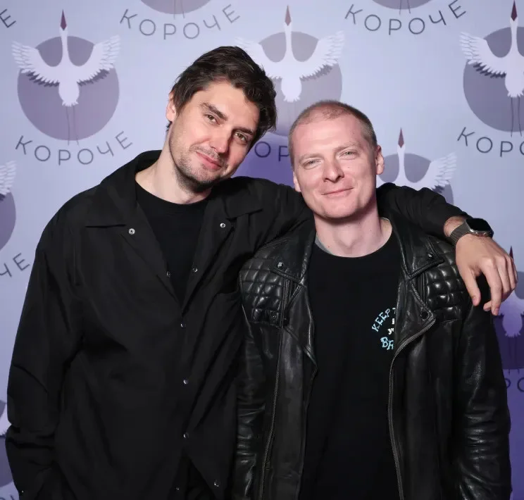 Закрытие «Короче»: победители и звездные гости Закрытие «Короче»: победители и звездные гости Короче, фестиваль, Калининград, Виктория Исакова, Джаник Файзиев, Янина Студилина, итоги, победители, красная дорожка