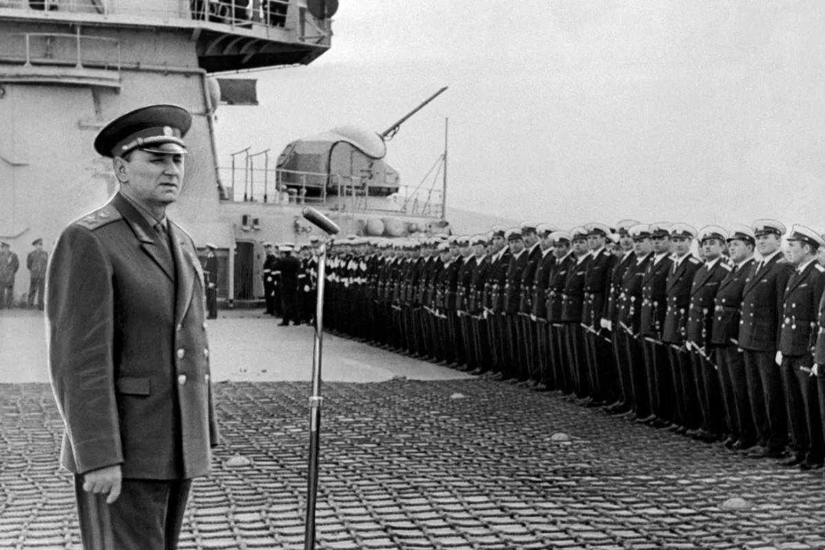 Новые лица в Кремле: как Брежнев перекроил высшую лигу власти Новые лица в Кремле: как Брежнев перекроил высшую лигу власти СССР, история, Политбюро, Брежнев, КПСС, политика