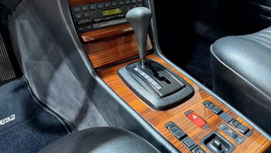 Идеальный Mercedes-Benz W123: пробег 29 000 км и шины 1985 года Mercedes-Benz, W123, ретро-авто, аукцион, капсула времени, дизель