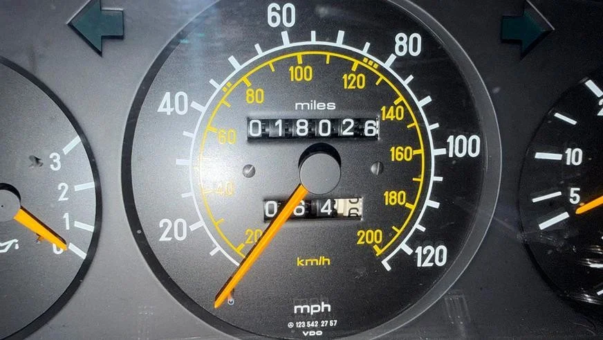 Идеальный Mercedes-Benz W123: пробег 29 000 км и шины 1985 года Mercedes-Benz, W123, ретро-авто, аукцион, капсула времени, дизель