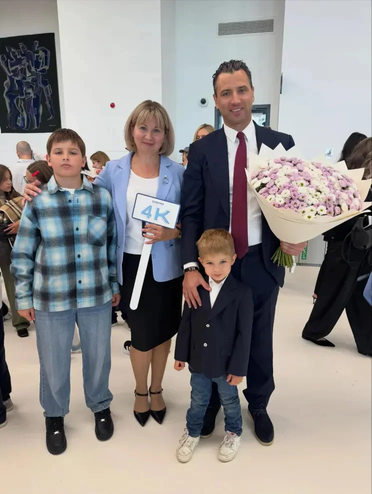 Собчак, Лазарев и Гагарина: как звезды отправили детей в школу Собчак, Лазарев и Гагарина: как звезды отправили детей в школу Собчак, Лазарев, Гагарина, 1 сентября, дети звезд, школа