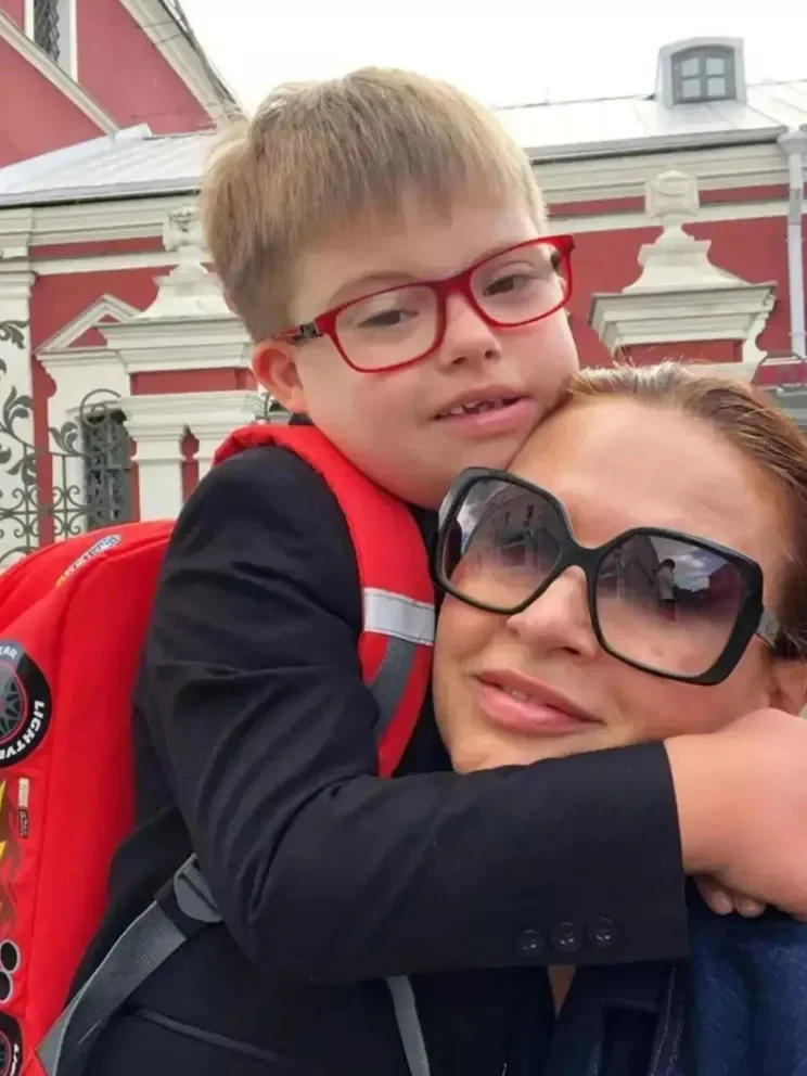 Звездный букет: как селебрити проводили детей в школу 1 сентября, звезды, дети, школа, знаменитости