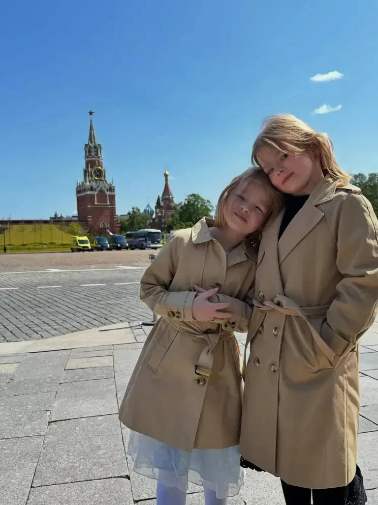 Семейные кадры: Софья Эрнст показала подросших дочерей Софья Эрнст, Константин Эрнст, дети, семья, светская жизнь