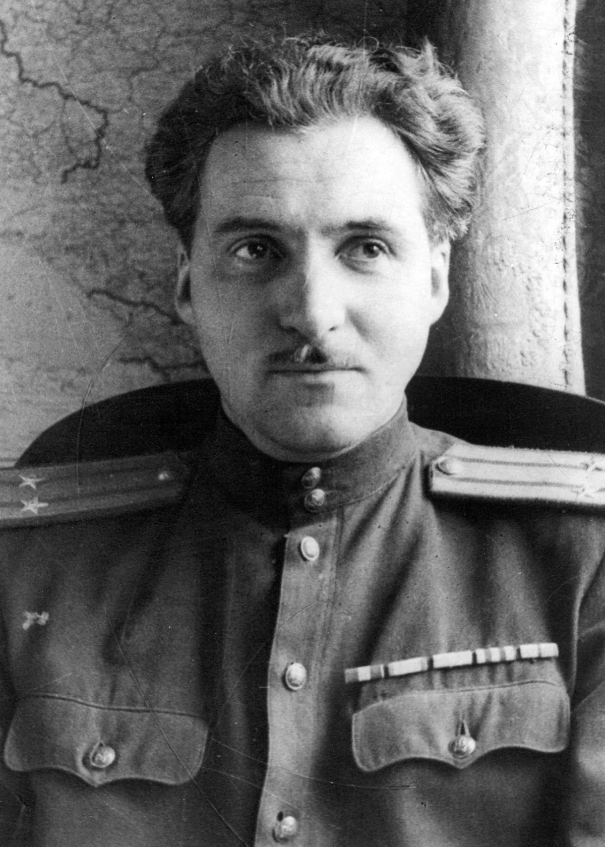 Феномен Симонова: почему он сомневался в собственной поэзии и как спасал «Мастера и Маргариту» литература, поэзия, история, советский союз, симонов, сталинизм