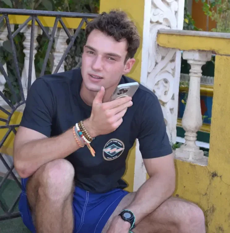 Судьба повторяется: дочь Брижит Макрон влюбилась в парня на 20 лет моложе Судьба повторяется: дочь Брижит Макрон влюбилась в парня на 20 лет моложе Тифен Озьер, Брижит Макрон, Антуан Лекомт, Эммануэль Макрон, знаменитости, отношения, Франция