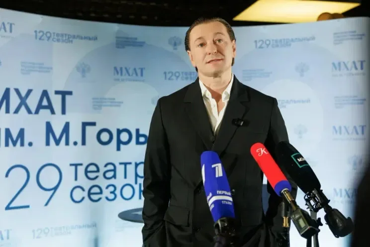 Блеск и интриги: звезды на сборе трупп МХТ и МХАТа Блеск и интриги: звезды на сборе трупп МХТ и МХАТа Театр, Светская жизнь, Знаменитости