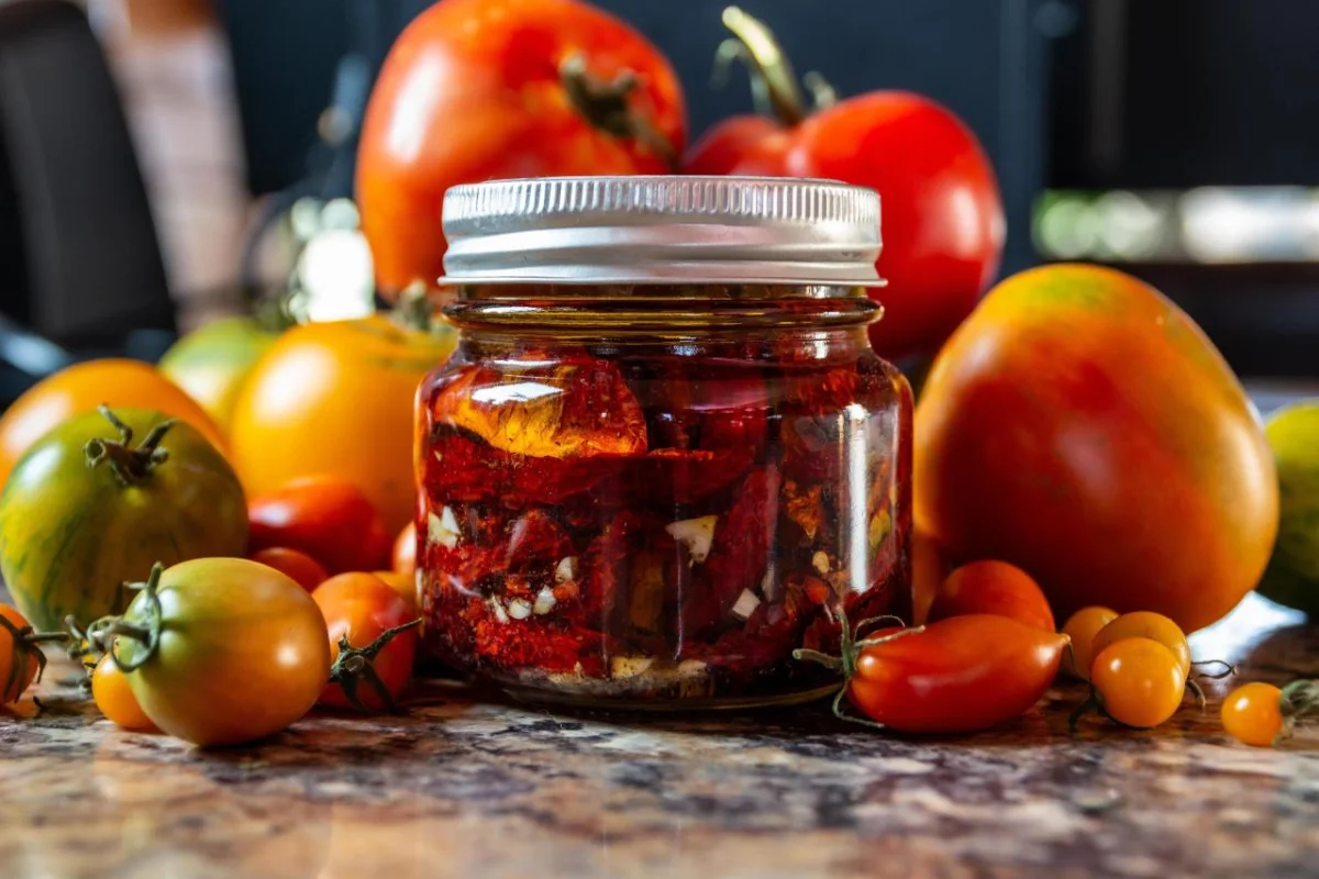 Максимально быстрый способ получить вкуснейшие вяленые томаты Максимально быстрый способ получить вкуснейшие вяленые томаты рецепты, заготовки, помидоры, духовка, кулинария