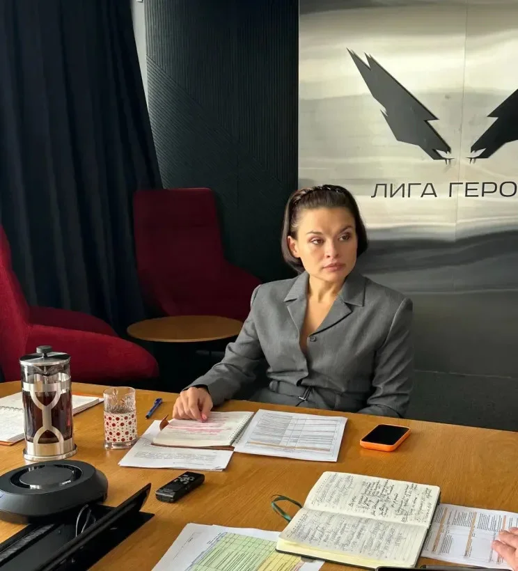 Ксения Шойгу вышла на работу на четвертый день после родов Ксения Шойгу вышла на работу на четвертый день после родов Ксения Шойгу, Сергей Шойгу, новости, общество, работа, роды