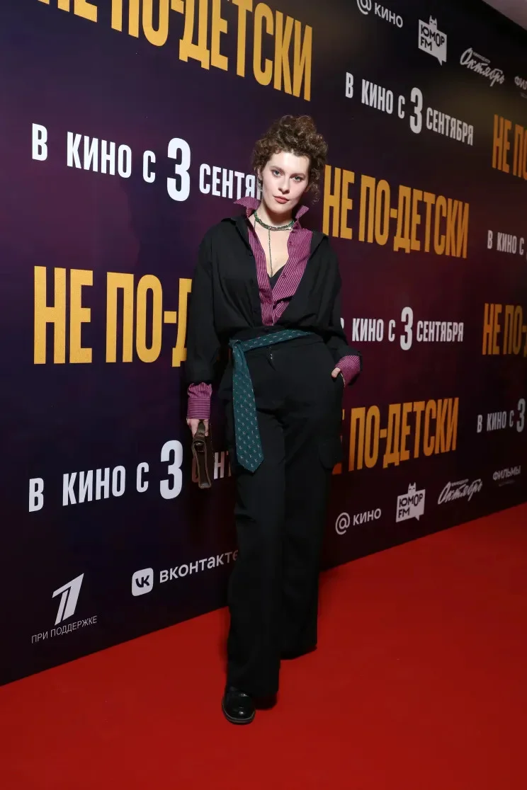 Звездный выход: Безруков и Матисон представили фильм Не по-детски Сергей Безруков, Анна Матисон, Не по-детски, премьера, кино, Мария Аронова, Алексей Учитель, светская хроника