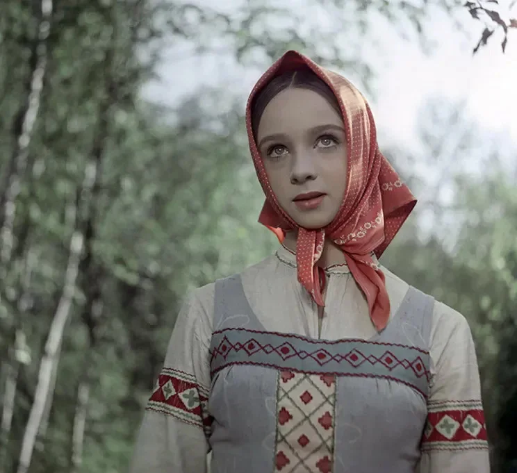 Боярская превратилась в Малефисенту: готический трейлер нового «Морозко» Боярская превратилась в Малефисенту: готический трейлер нового «Морозко» Морозко, Елизавета Боярская, трейлер, кино, экранизация, сказка, Тина Канделаки, Кирилл Зайцев