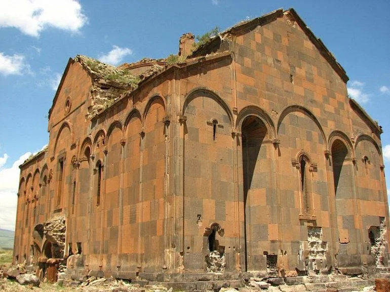 Город 1001 церкви: что скрывают руины древнего Ани