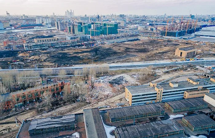 Миф о «могильщике» ЗиЛ-131: что погубило легендарный автозавод на самом деле Миф о «могильщике» ЗиЛ-131: что погубило легендарный автозавод на самом деле ЗиЛ, история, автопром, СССР, грузовики