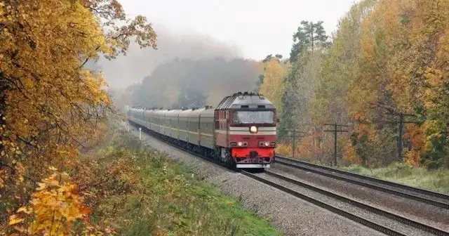 Осень в вагоне: 75 снимков поездов и рельсов осень, поезда, железная дорога, фотоподборка, пейзажи, рельсы, атмосфера, туман
