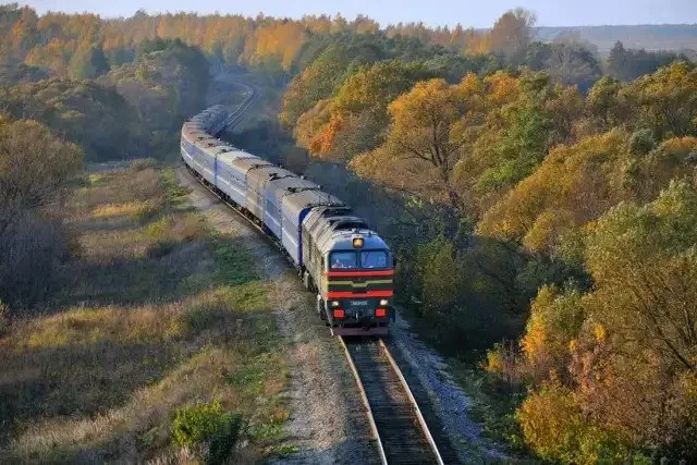 Осень в вагоне: 75 снимков поездов и рельсов осень, поезда, железная дорога, фотоподборка, пейзажи, рельсы, атмосфера, туман