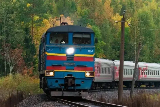 Осень в вагоне: 75 снимков поездов и рельсов осень, поезда, железная дорога, фотоподборка, пейзажи, рельсы, атмосфера, туман