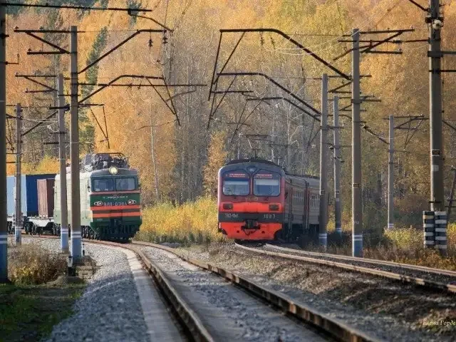 Осень в вагоне: 75 снимков поездов и рельсов осень, поезда, железная дорога, фотоподборка, пейзажи, рельсы, атмосфера, туман