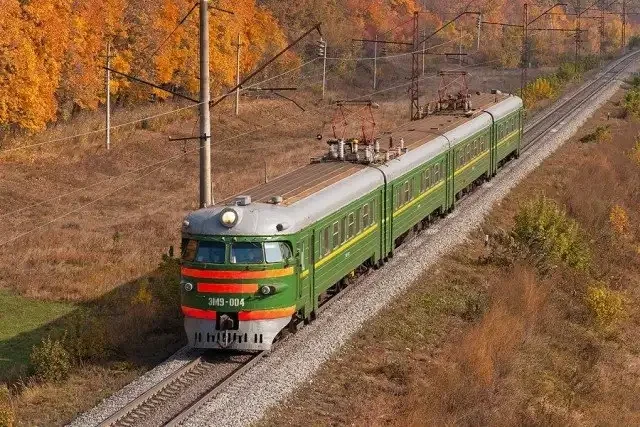 Осень в вагоне: 75 снимков поездов и рельсов осень, поезда, железная дорога, фотоподборка, пейзажи, рельсы, атмосфера, туман