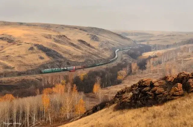 Осень в вагоне: 75 снимков поездов и рельсов осень, поезда, железная дорога, фотоподборка, пейзажи, рельсы, атмосфера, туман