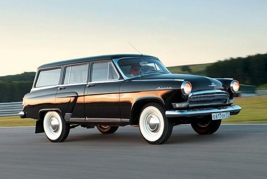 Весь транспорт из «Бриллиантовой руки»: от «Волги» до лайнера Бриллиантовая рука, кино, ретро автомобили, ГАЗ-21, Москвич, Jawa, корабли, самолеты, Гайдай, транспорт