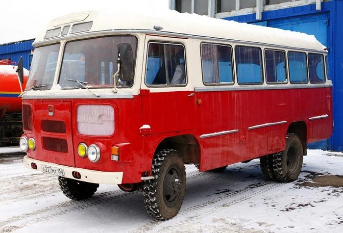 Один конструктор, две легенды: от «Победы» до ПАЗ-672 Один конструктор, две легенды: от «Победы» до ПАЗ-672 ПАЗ-672, ГАЗ-М-20 Победа, Юрий Сорочкин, советский автобус, история СССР, автопром, ПАЗ-652, ПАЗ-3201