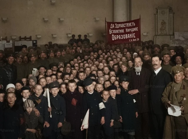 Россия в огне: 20 редких кадров смутного времени история, революция, гражданская война, ретро, фотографии, Петроград, 1917, 1918, 1919, 1920, 1921