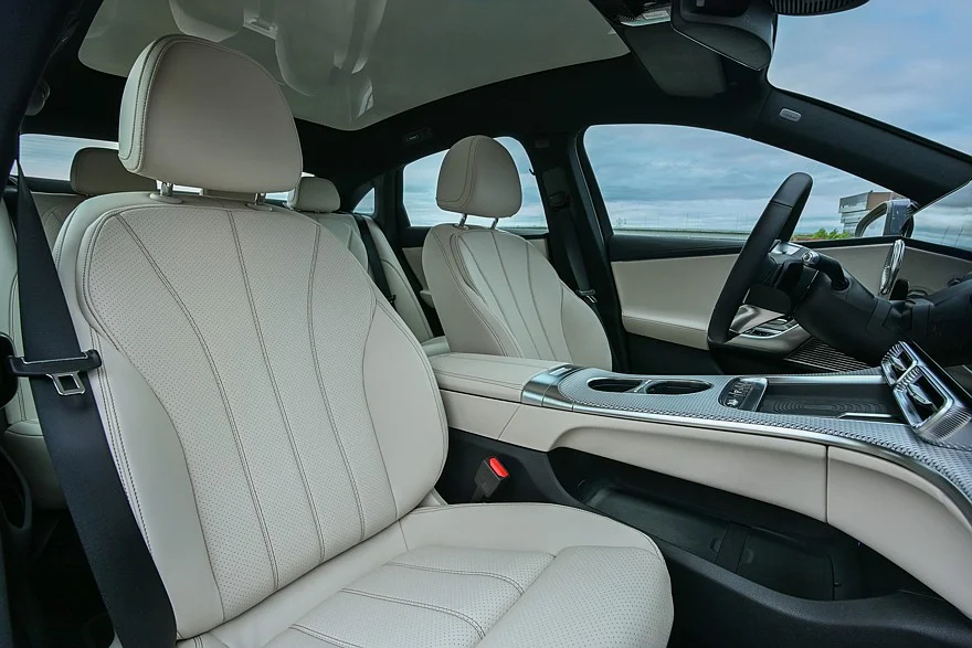 Электрический C-Class стал доступнее: минус 5 тысяч евро Mercedes-Benz, C-Class, электромобили, новинки авто, цены на авто