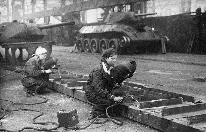 Гений сварки, забытый страной Гений сварки, забытый страной история, наука, война, танки, инженерия, СССР