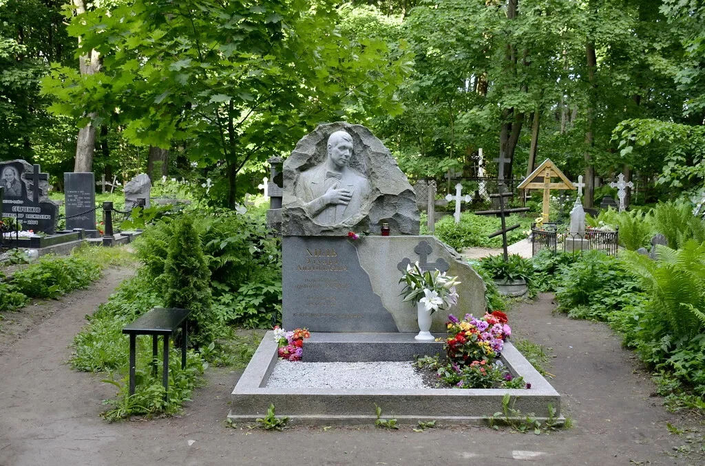 Три жизни Эдуарда Хиля Эдуард Хиль, биография, советская эстрада, Трололо, музыка, история, знаменитости