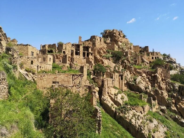 Город-призрак в горах Дагестана: репортаж из Гамсутля Гамсутль, Дагестан, путешествия, заброшенные места, Чох, горы, фото