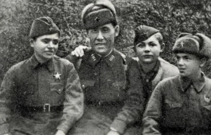Он не прятался в тылу: судьба генерала Рахимова Он не прятался в тылу: судьба генерала Рахимова история, Великая Отечественная война, генерал Рахимов, героизм, СССР, биография
