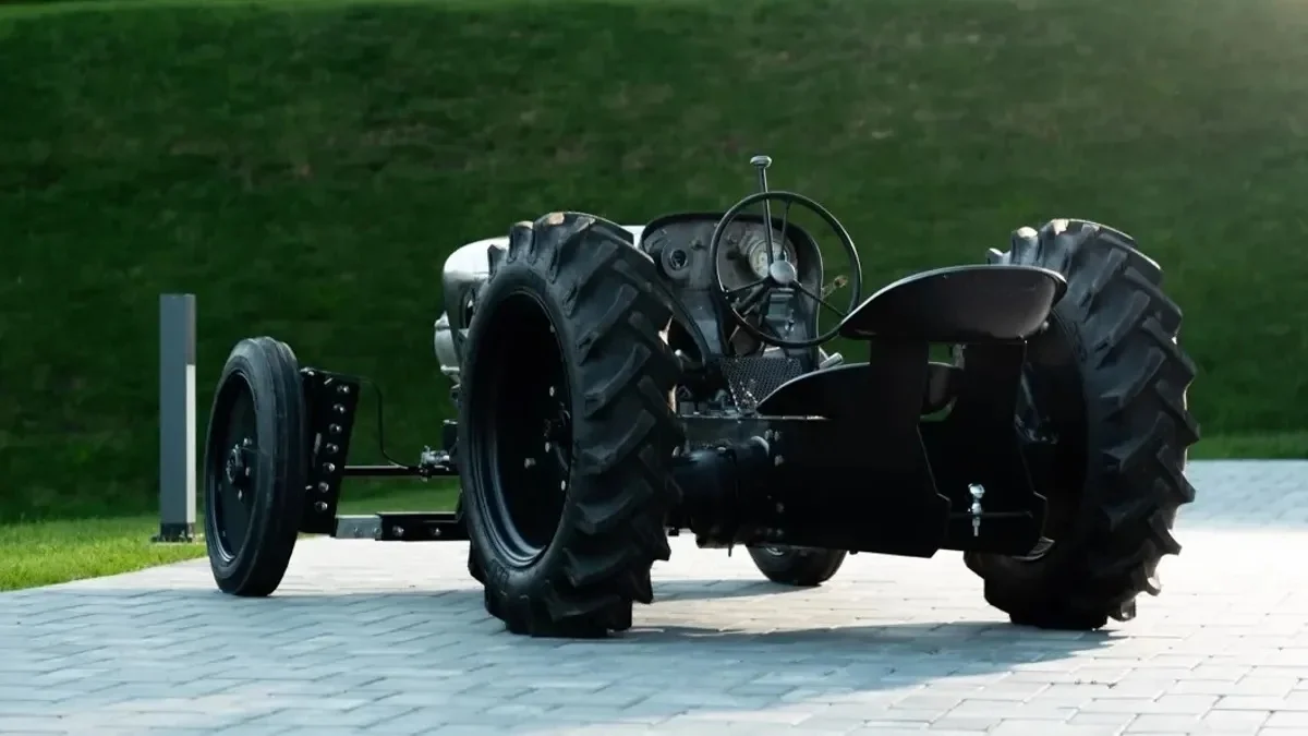 Стальной монстр с итальянским характером Lamborghini, трактор, аукцион, стимпанк, коллекция, авто