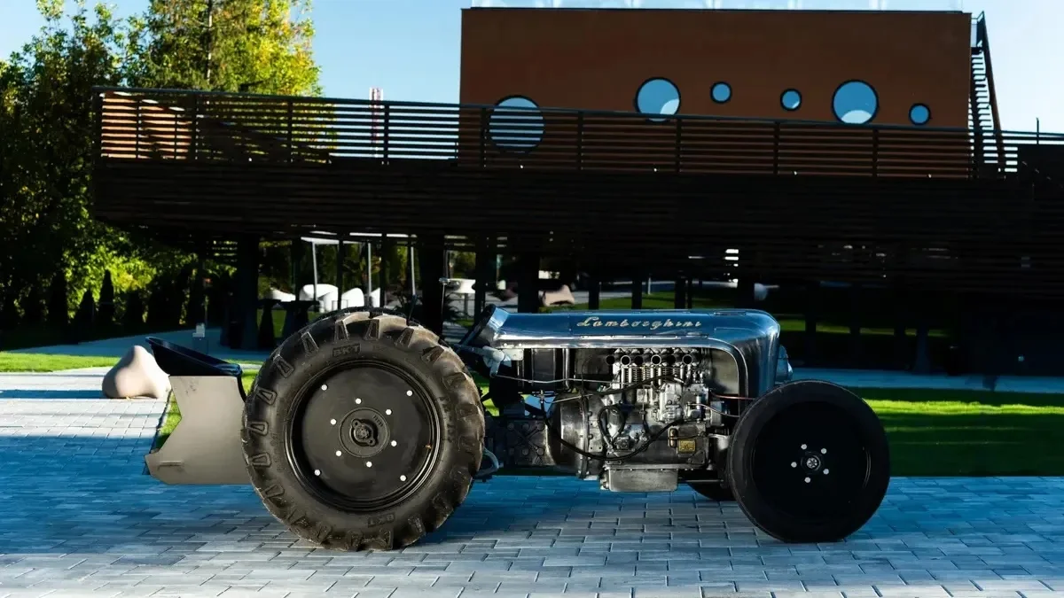 Стальной монстр с итальянским характером Lamborghini, трактор, аукцион, стимпанк, коллекция, авто
