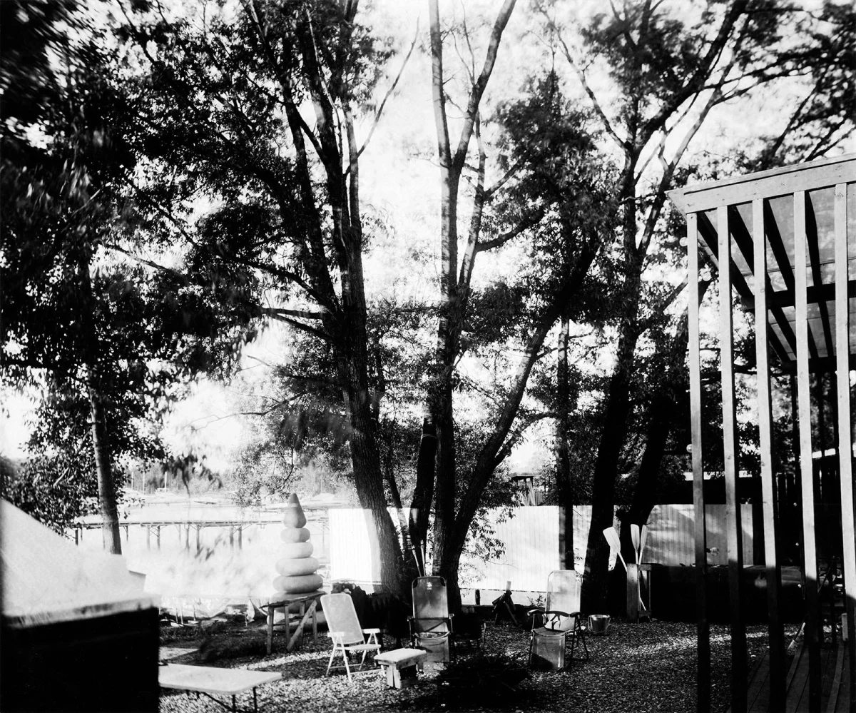 Он делает фотоаппараты из галерей и снимает без плёнки фотография, искусство, аналог, перформанс, интервью, художник, камера-обскура
