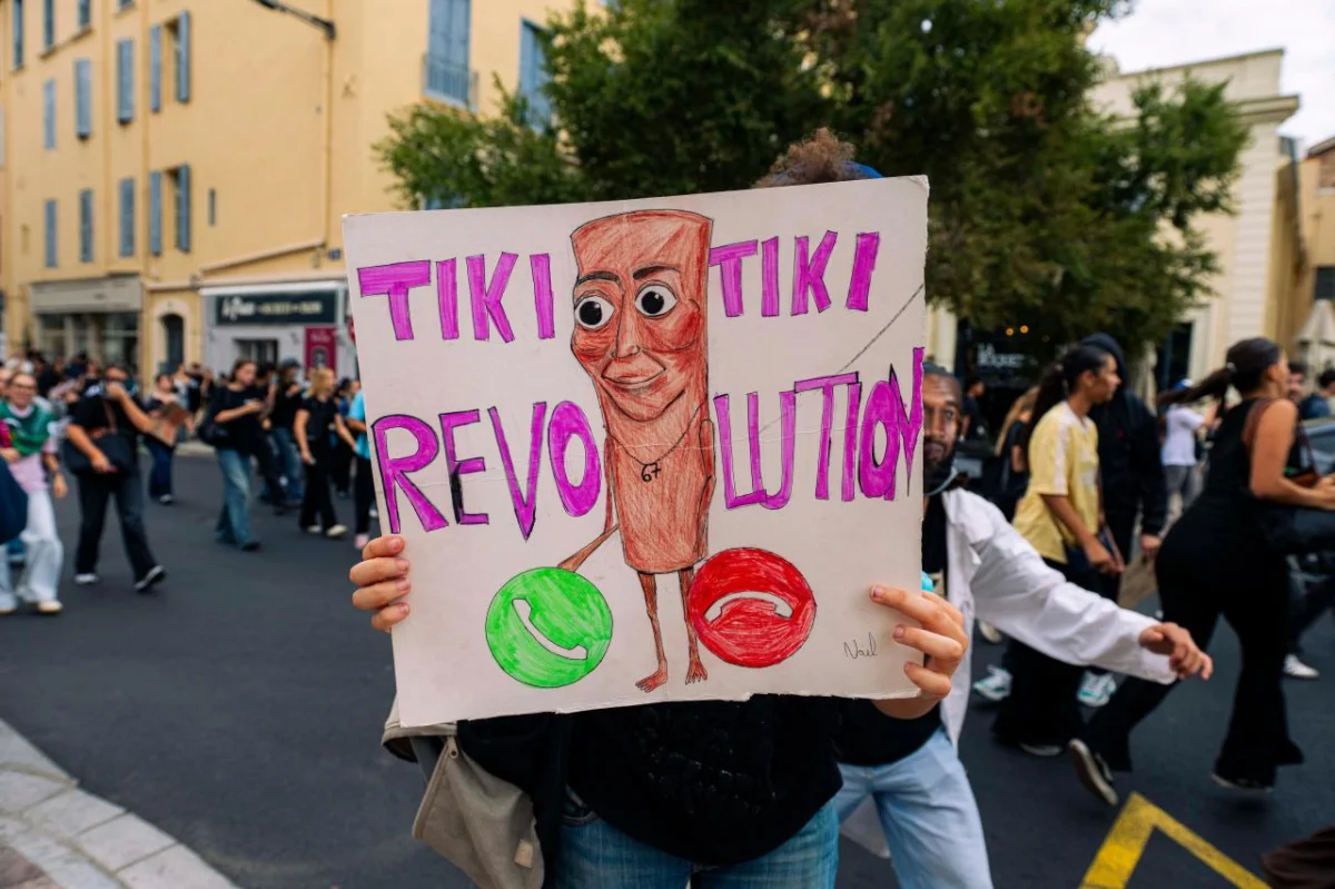 Франция в огне: школьники жгут лицеи Франция, протесты, школьники, беспорядки, образование, погромы