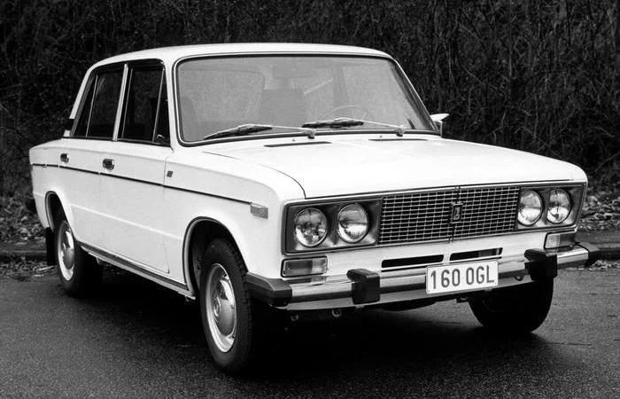 Две почти одинаковые машины: зачем АвтоВАЗ делал и 2103, и 2106