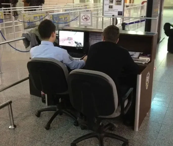 В аэропорту всякое бывает: 18 кадров, от которых хочется перекреститься аэропорт, путешествия, курьёзы, приколы, фото, пассажиры