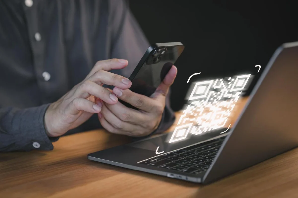 Пять проверок перед оплатой по QR-коду QR-код, мошенники, безопасность, оплата, СБП, банк, финансы