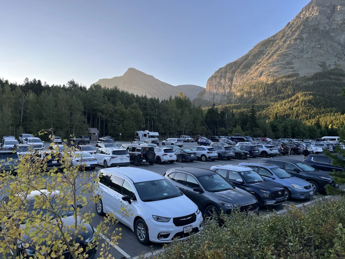 Номер за $364 и медведи под окном: как мы год ждали этот отель Many Glacier Hotel, Глейшер, Монтана, путешествия, отели, медведи, гризли, США, национальные парки, бронирование