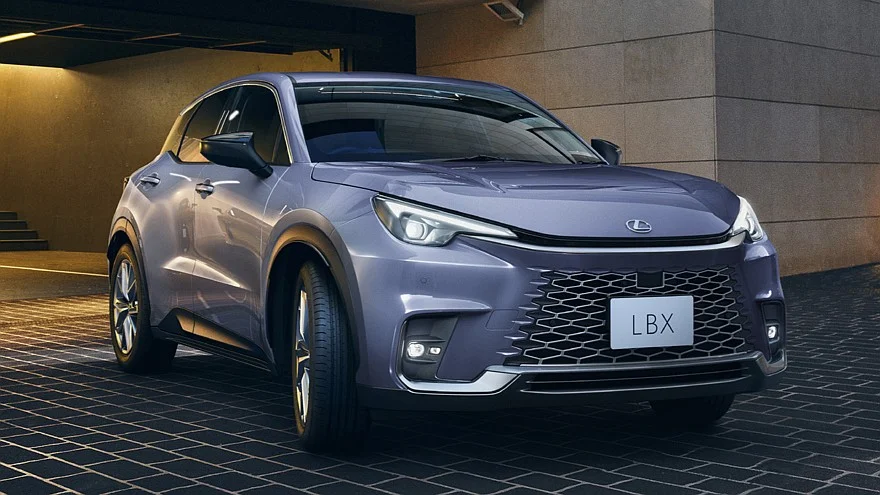 Lexus LBX прокачали после Нюрбургринга Lexus LBX прокачали после Нюрбургринга Lexus LBX, Lexus, кроссовер, гибрид, автоновости, Morizo RR, Япония